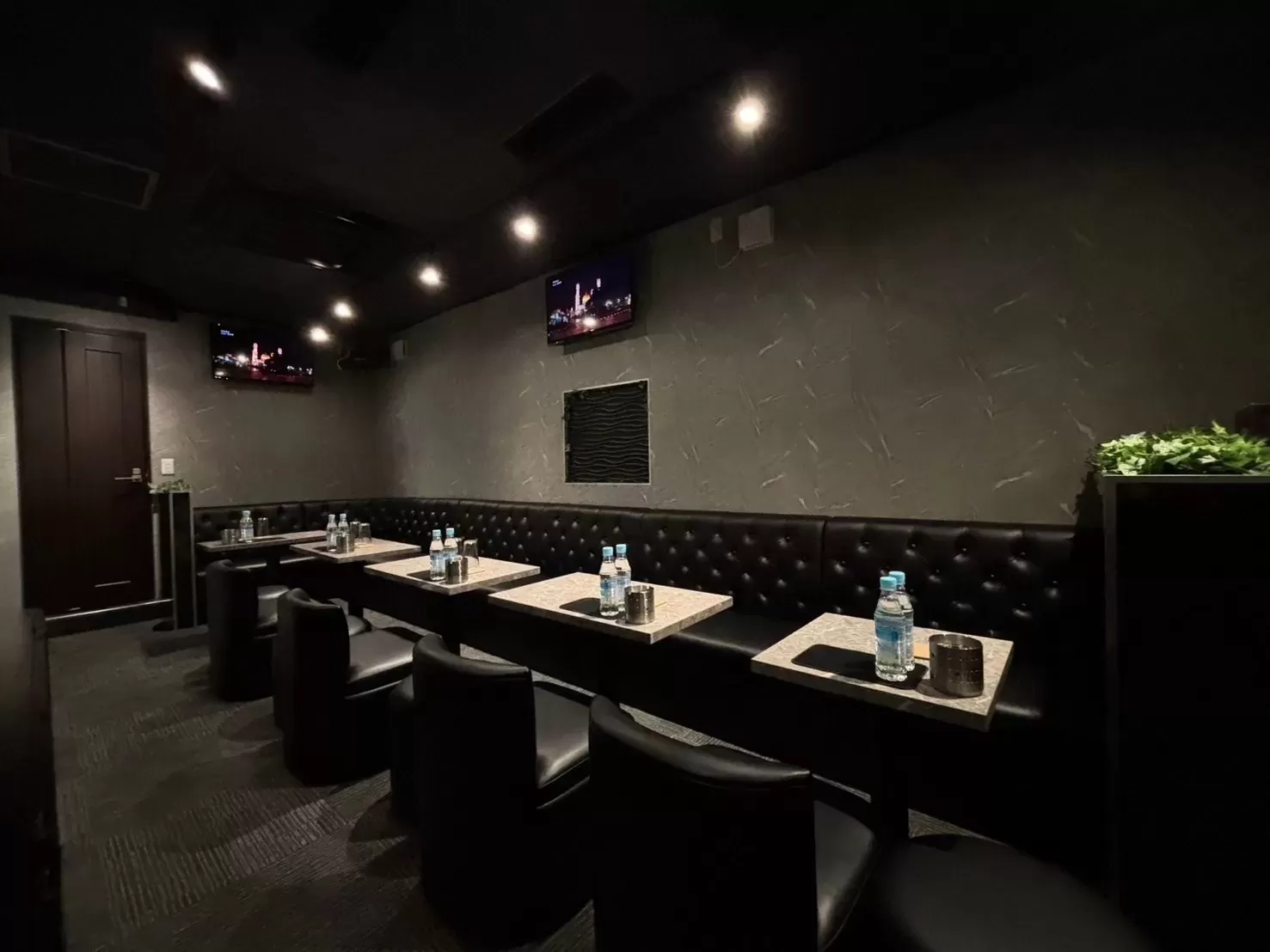 Lounge POPOの店内写真
