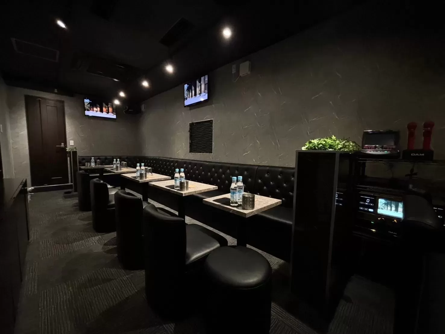 Lounge POPOの店内写真