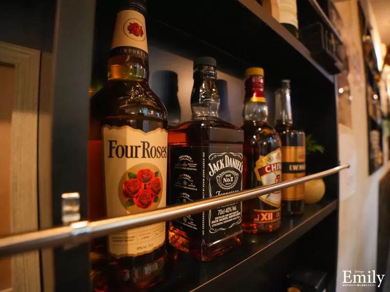 GirlsBar Rootsの店内写真