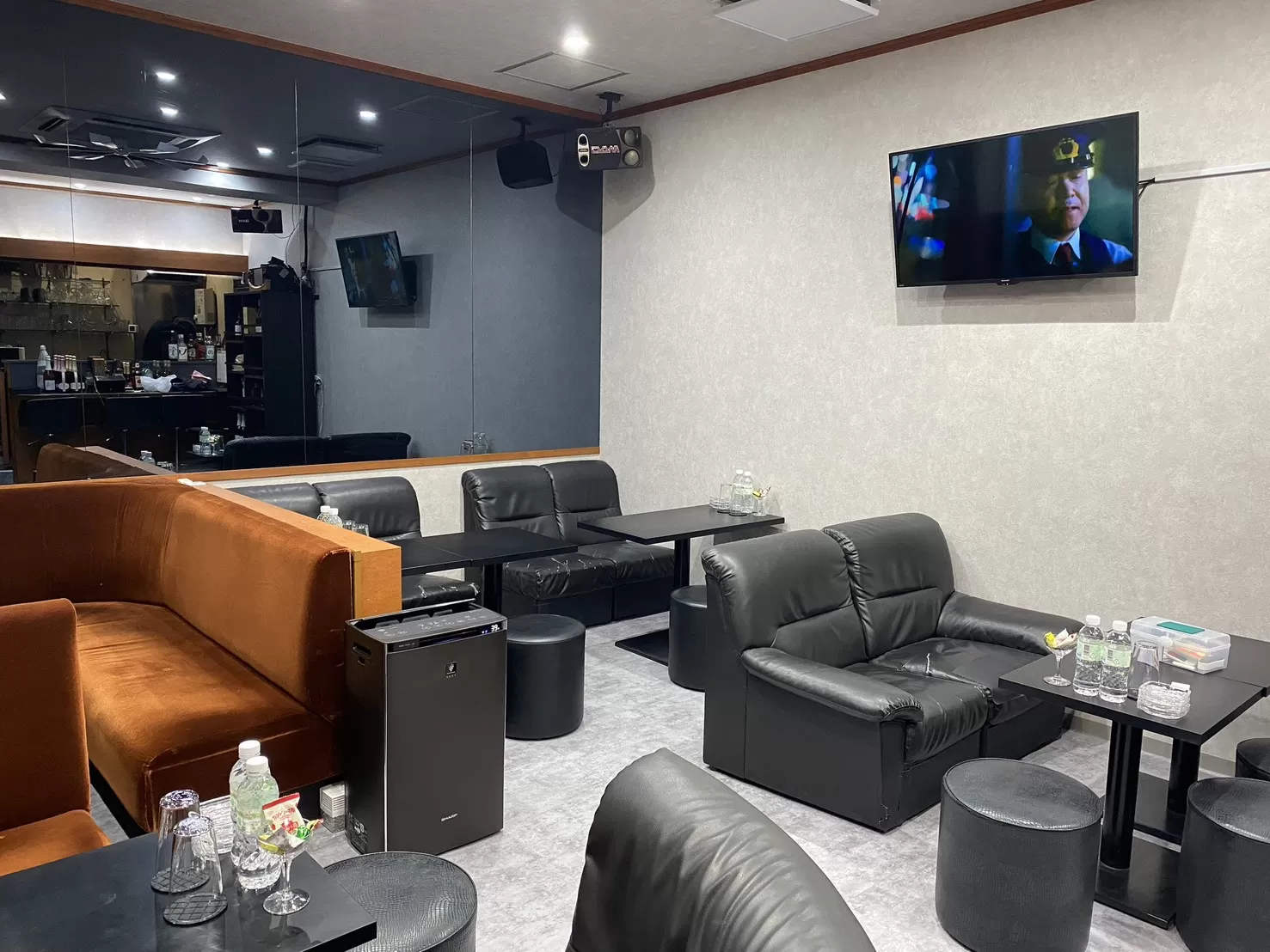 ラウンジスナック コロスケの店内写真