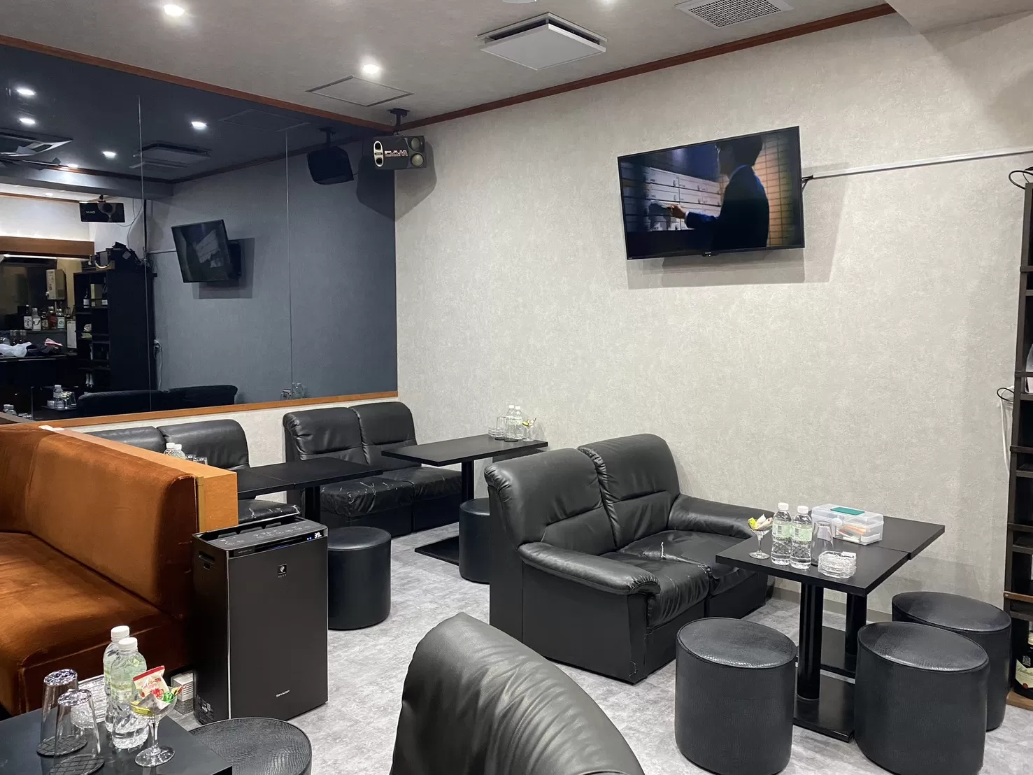 ラウンジスナック コロスケの店内写真