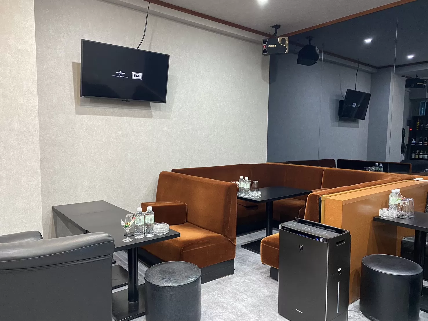 ラウンジスナック コロスケの店内写真