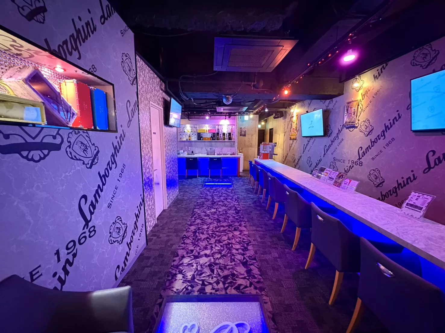 girl's bar R (アール)の店内写真