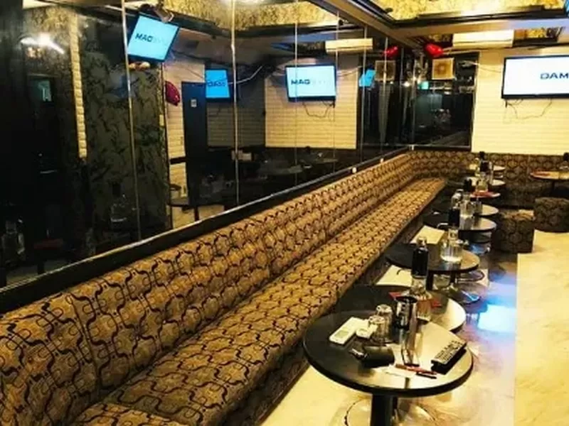 AMOROUS MOの店内写真