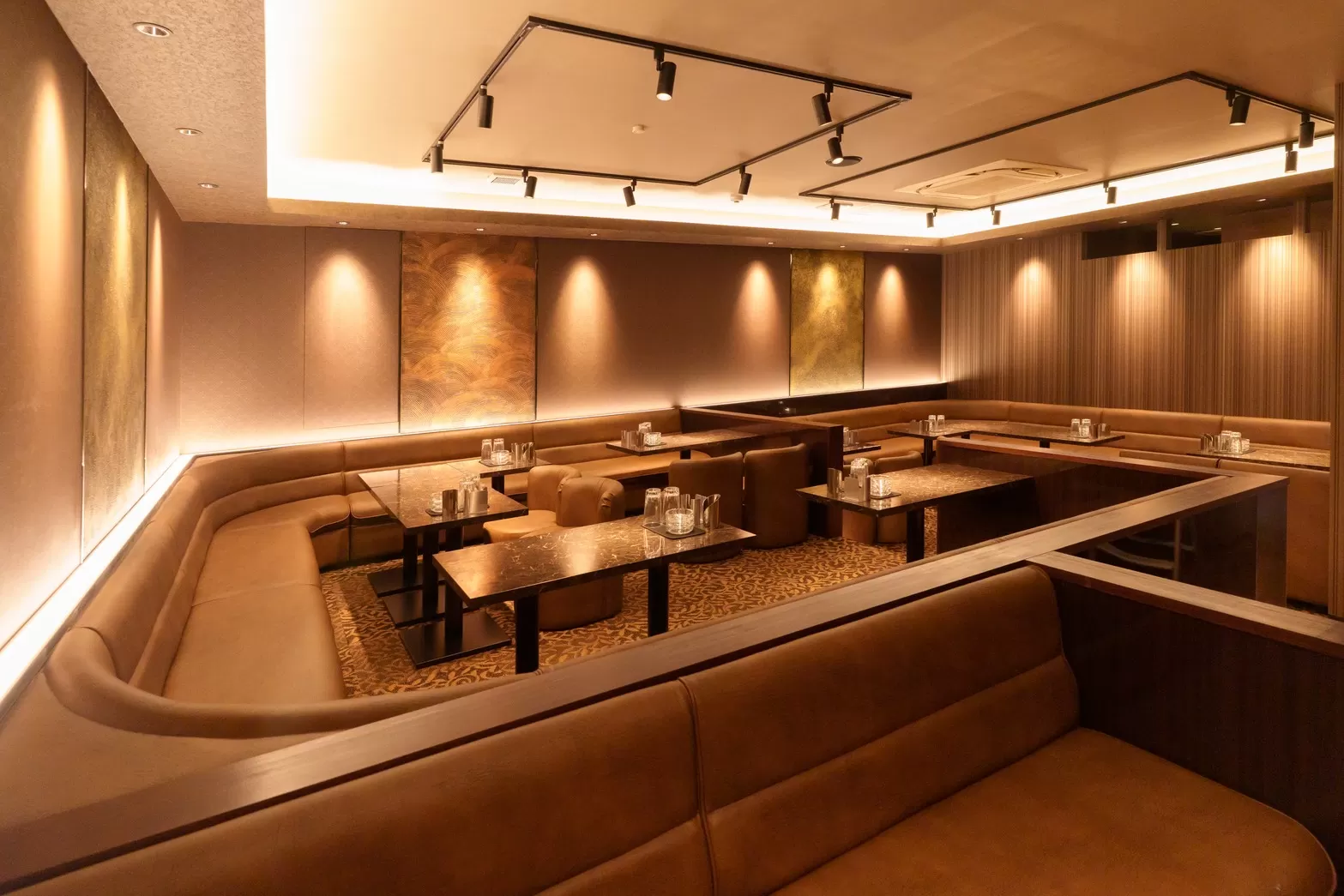 XROS FORGE（クロスフォージ）の店内写真