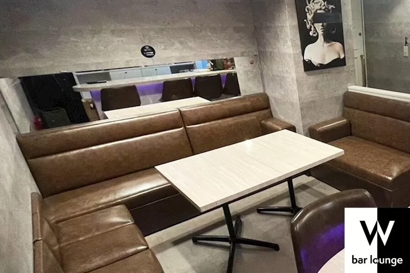 bar lounge Wの店内写真