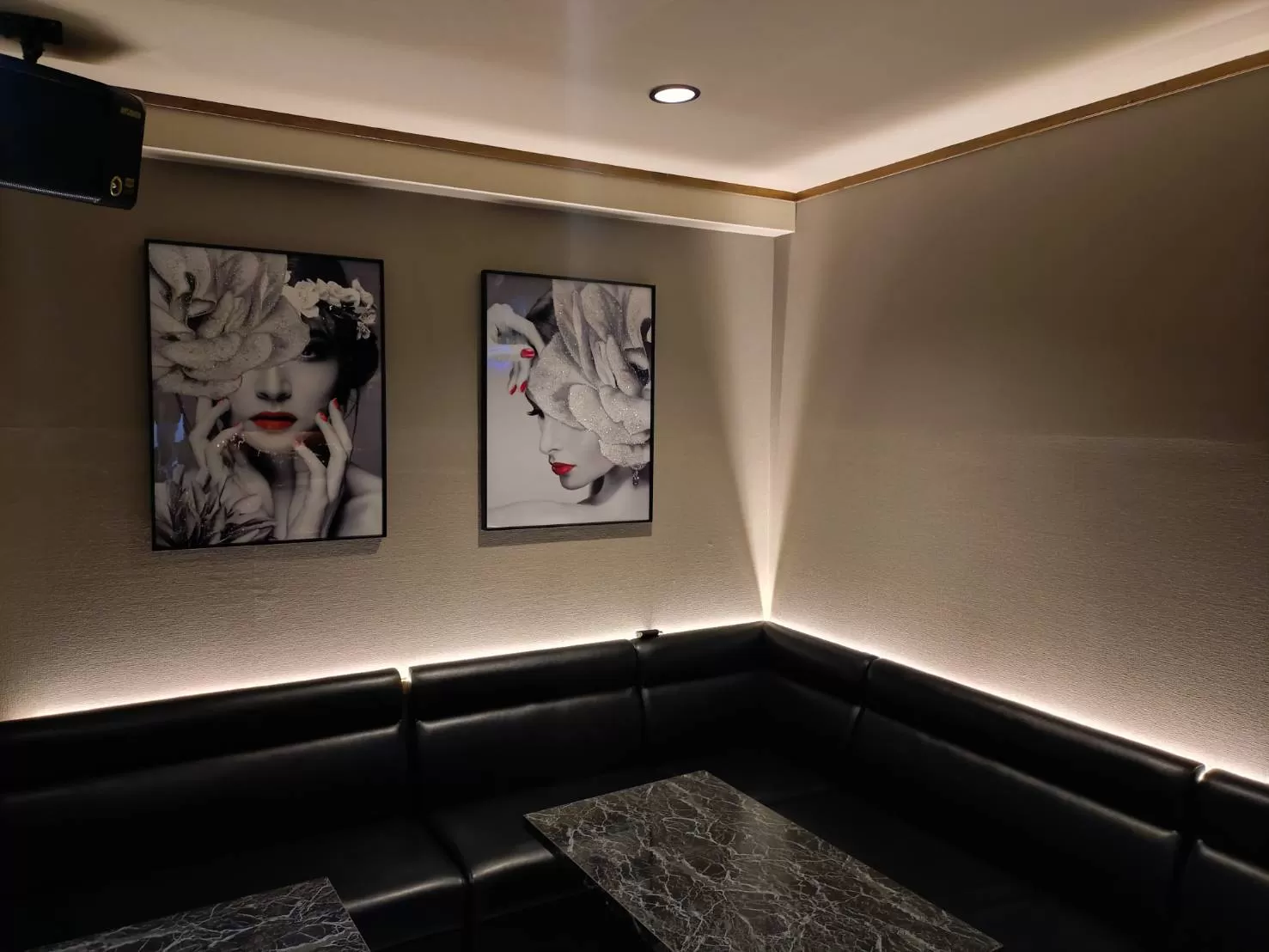 ACACIAの店内写真