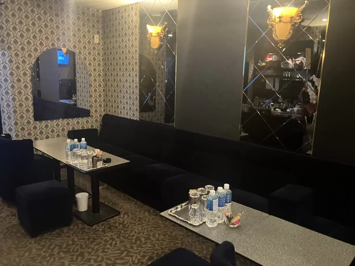 Lounge 夏（なつ）の店内写真