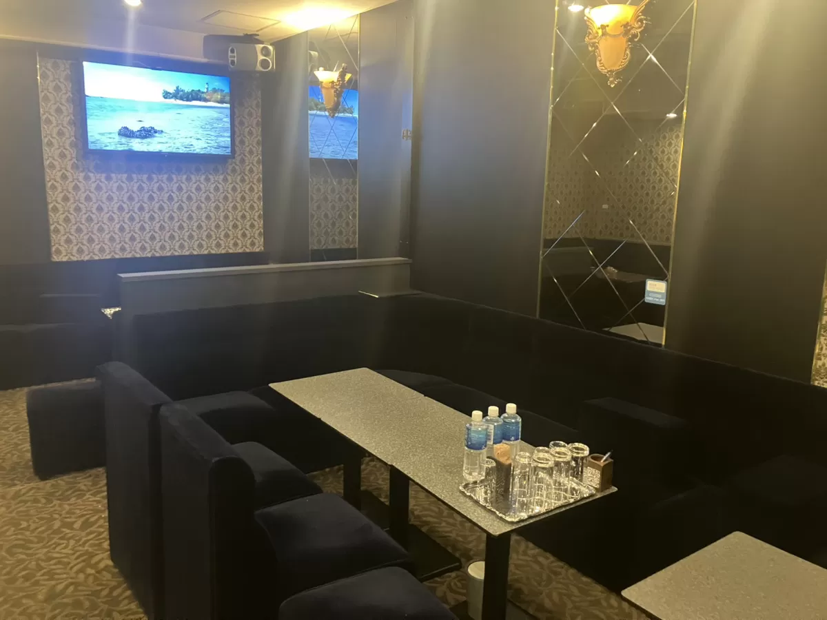 Lounge 夏（なつ）の店内写真