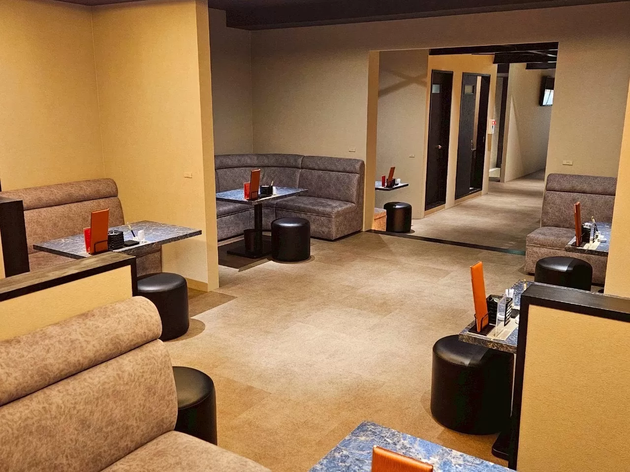 New club　燈の店内写真