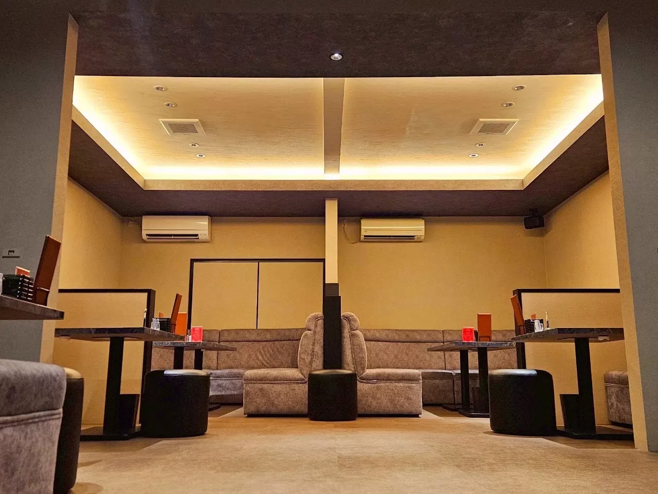 New club　燈の店内写真