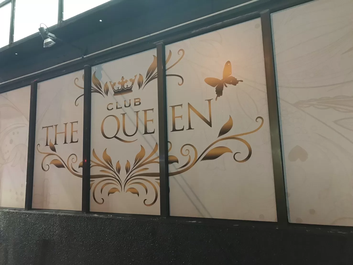 CLUB THE QUEENの店内写真