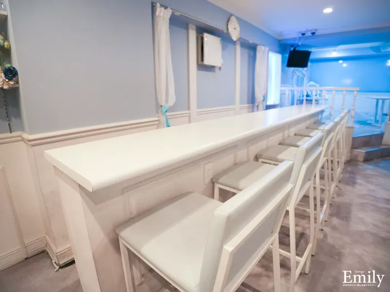 Heavenly Noon Blueの店内写真